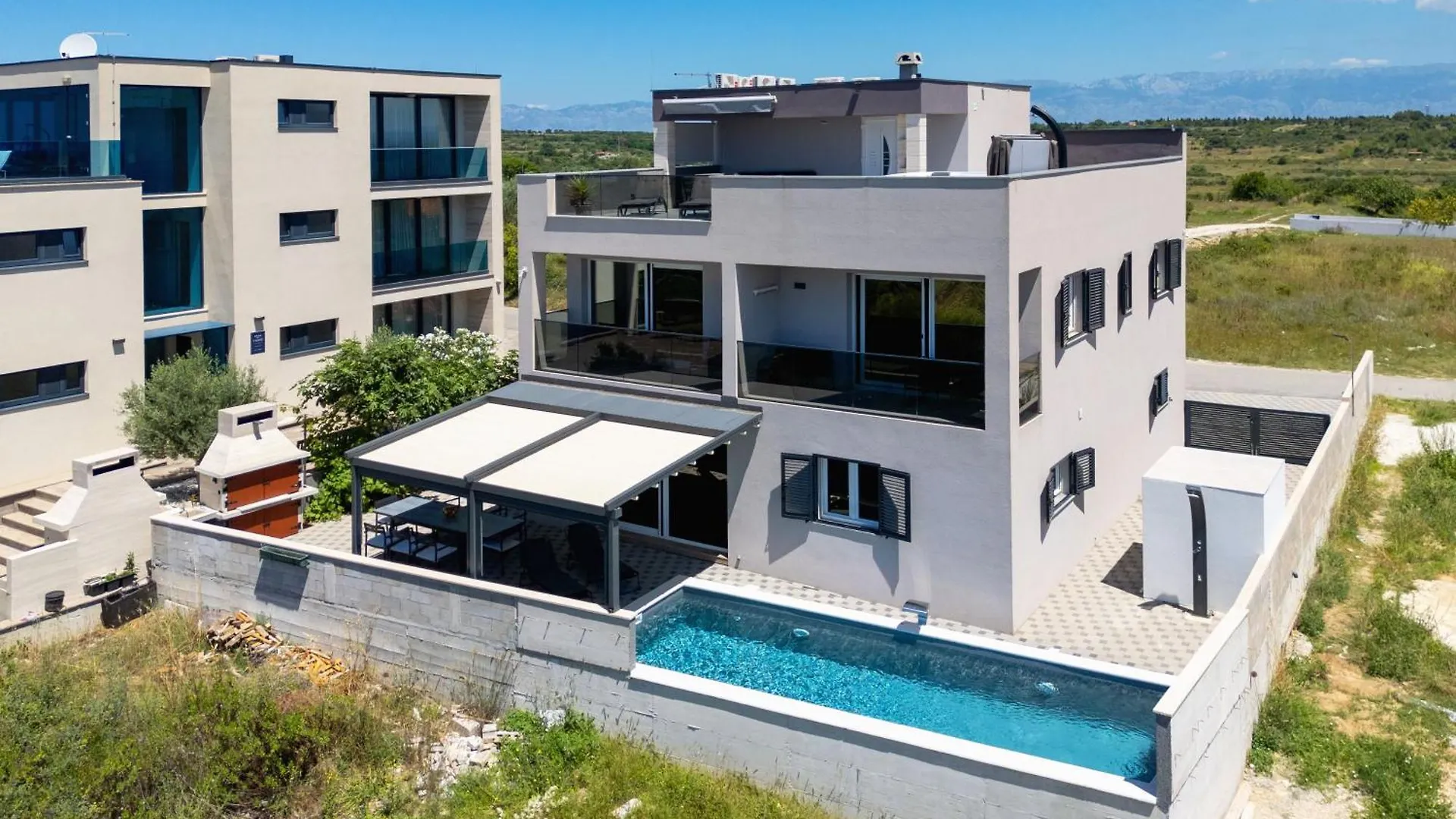 Villa Beverly Hills, Heated Pool, Jacuzzi, 12 People Zadar Croácia