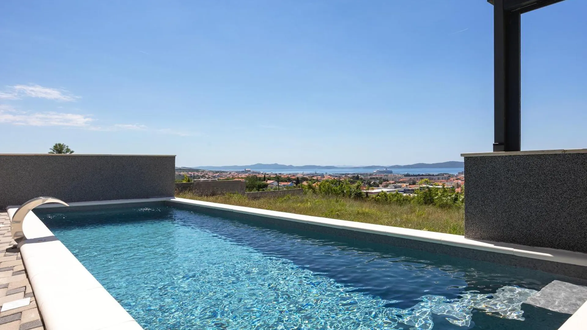 Apartamento Villa Beverly Hills, Heated Pool, Jacuzzi, 12 People Zadar Croácia